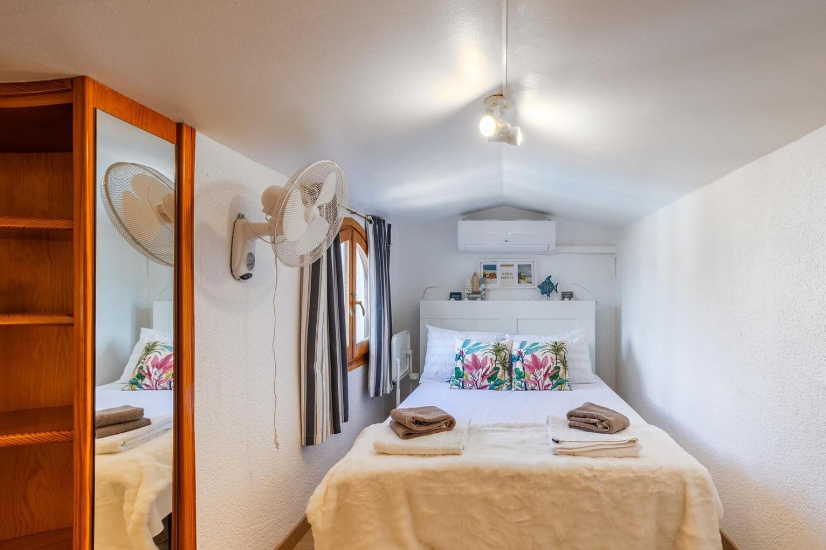 Gorgeous, Sunny With Mountain Views Apartment *